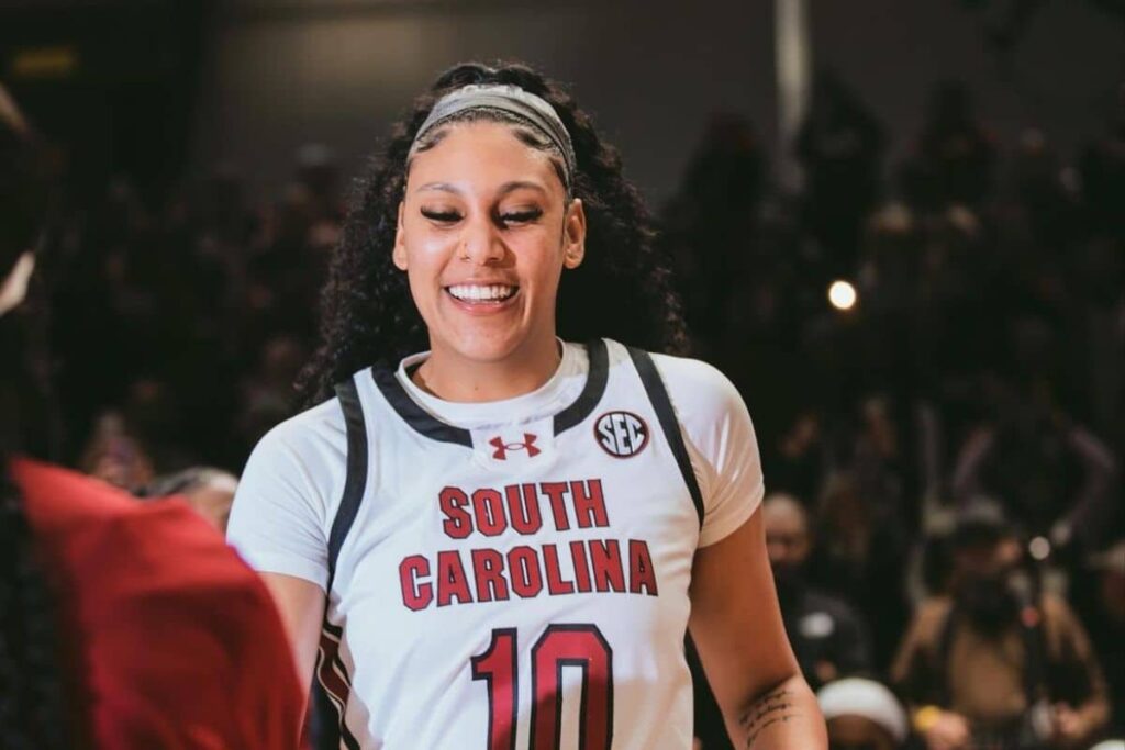 NCAA: Rainha dos rebotes, Kamilla Cardoso protagoniza virada e t&iacute;tulo de South Carolina
