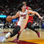 NBA: Miami Heat vence, mas n&atilde;o consegue escapar do play-in contra os 76ers