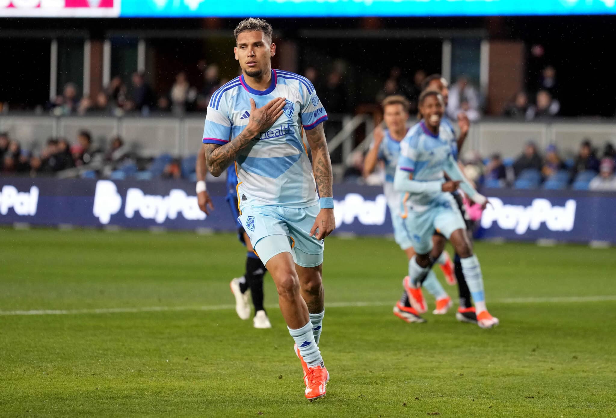 MLS: Ex-Palmeiras &eacute; decisivo em vit&oacute;ria contundente do Colorado Rapids