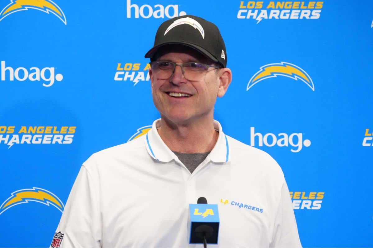 Jim Harbaugh inicia os trabalhos com os Chargers na NFL: &lsquo;Foi o melhor trabalho&hellip;
