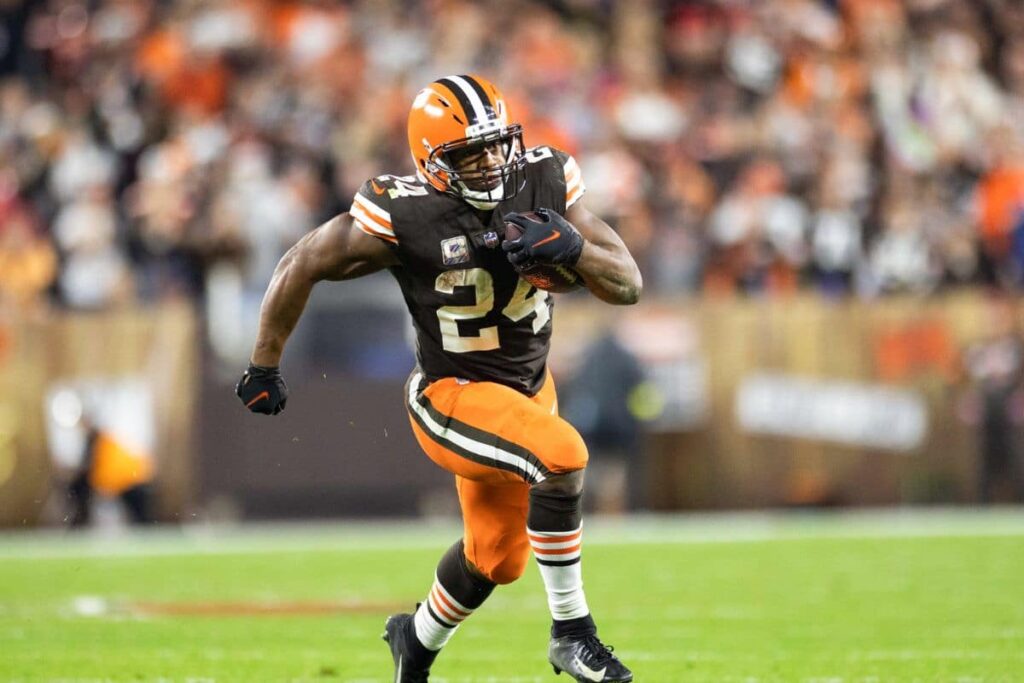NFL: Browns reestruturam contrato de importante RB