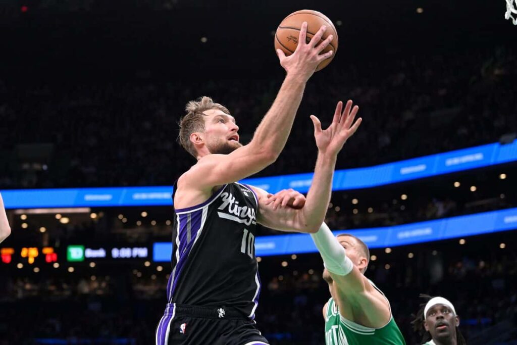 NBA: Fox e Sabonis brilham, mas Celtics seguram rea&ccedil;&atilde;o dos Kings em casa