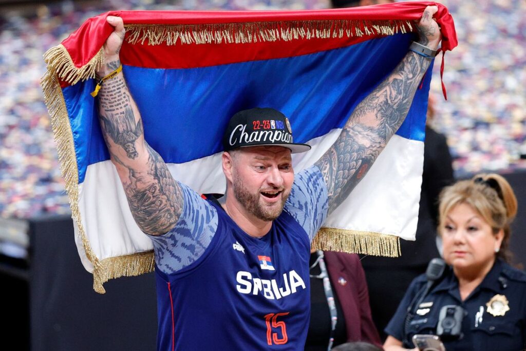 Irm&atilde;o de Jokic agride torcedor em jogo dos Nuggets, e NBA abre investiga&ccedil;&atilde;o