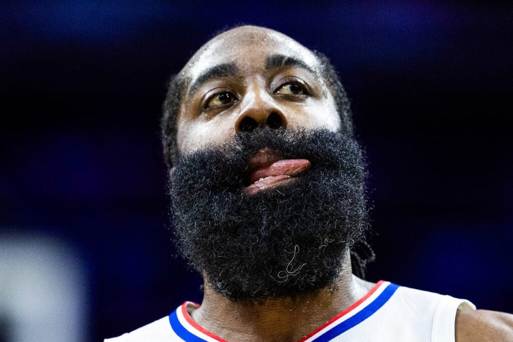 NBA: Em vit&oacute;ria dos Clippers, James Harden atinge marca in&eacute;dita