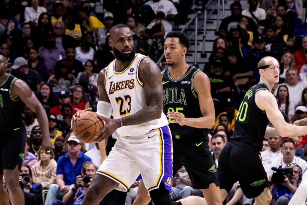 NBA: Lakers vencem com novo recorde de LeBron e puxam Pelicans pro play-in