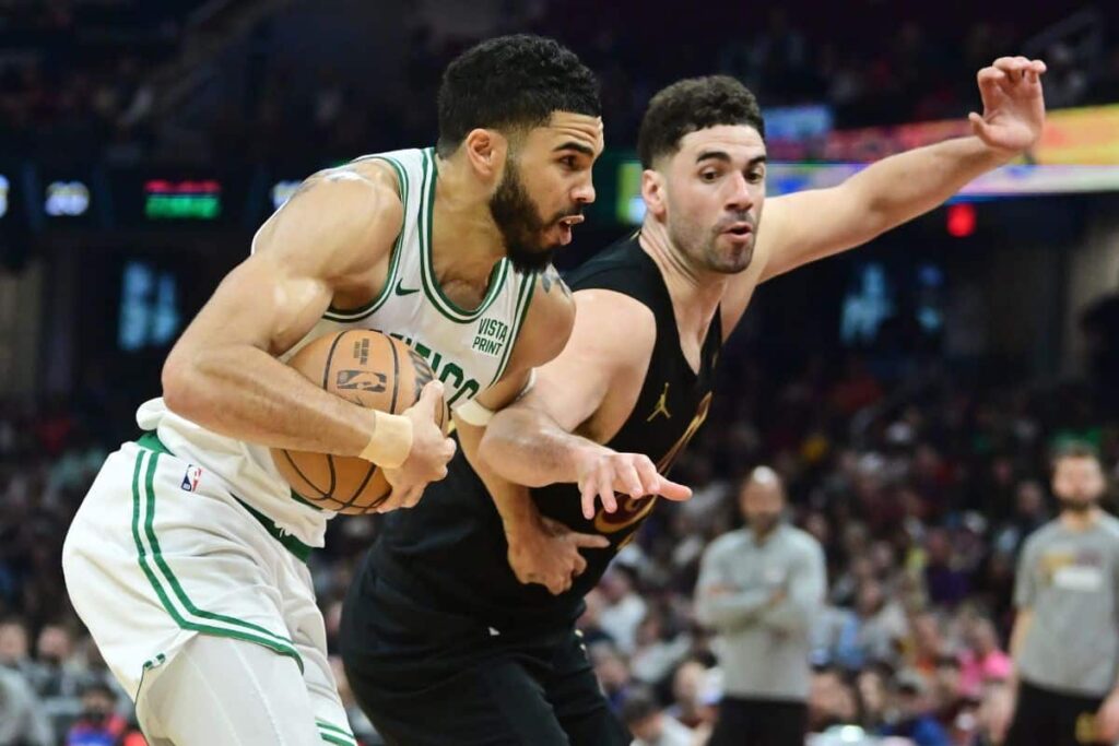 NBA Playoffs 2024: Celtics encara o Cavaliers pelo Jogo 1 com desfalque de piv&ocirc;