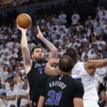 NBA Playoffs 2024: Doncic decide no fim e Mavericks vencem Timberwolves no Jogo 2 da final do Oeste