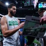 Em vit&oacute;ria sobre os Pacers, Tatum quebra recorde no NBA Playoffs