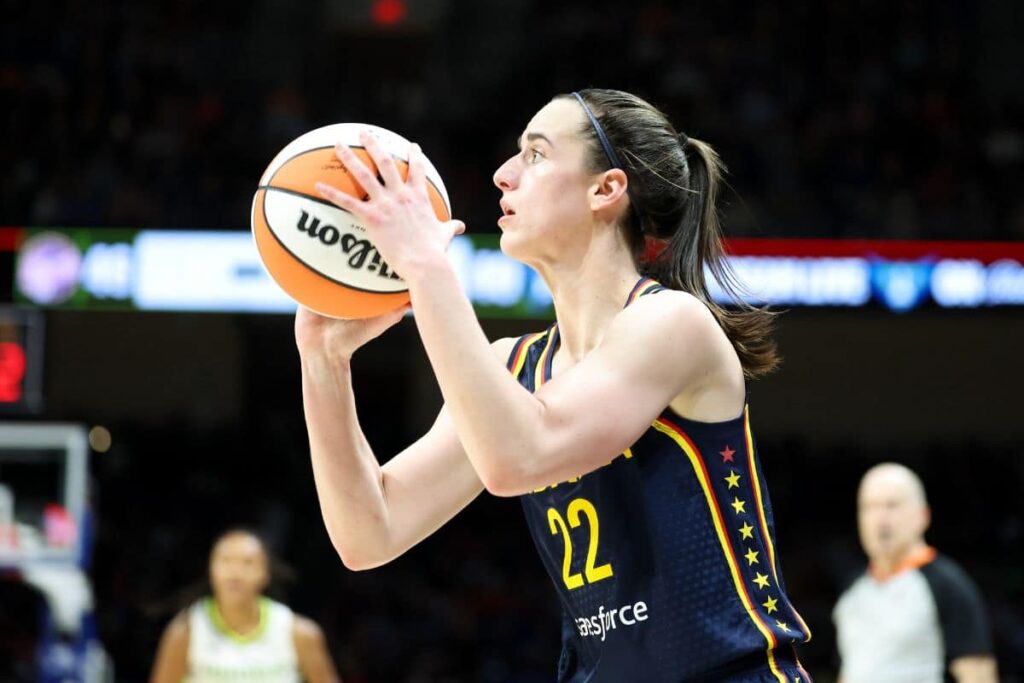 WNBA: estreia de Caitlin Clark d&aacute; mais audi&ecirc;ncia que jogos de Natal da NBA