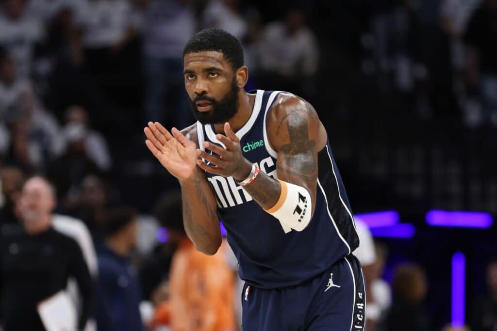 NBA Playoffs 2024: Kyrie Irving se declara para Edwards ap&oacute;s venc&ecirc;-lo no Jogo 1