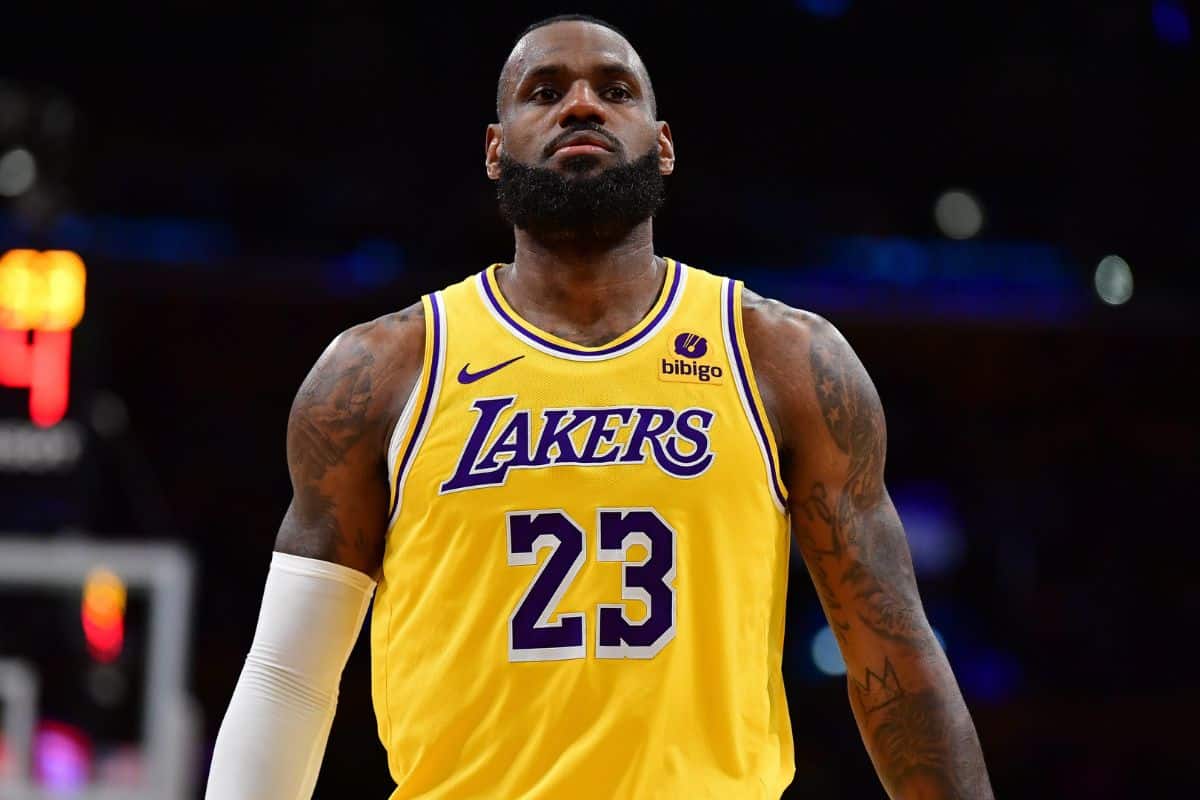 NBA: amigo de LeBron James pode ser o pr&oacute;ximo t&eacute;cnico do Los Angeles Lakers