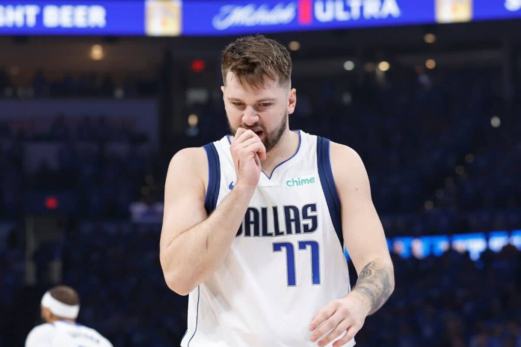 NBA: Doncic sofre com dores e vira d&uacute;vida para Jogo 4 entre Mavericks e Thunder