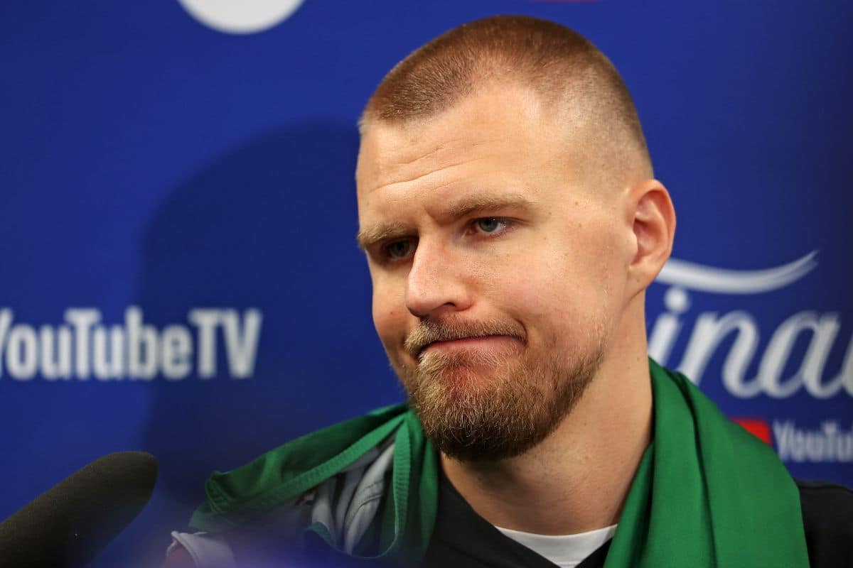 Finais da NBA: Porzingis sofre les&atilde;o e pode n&atilde;o retornar &agrave;s quadras em 2024