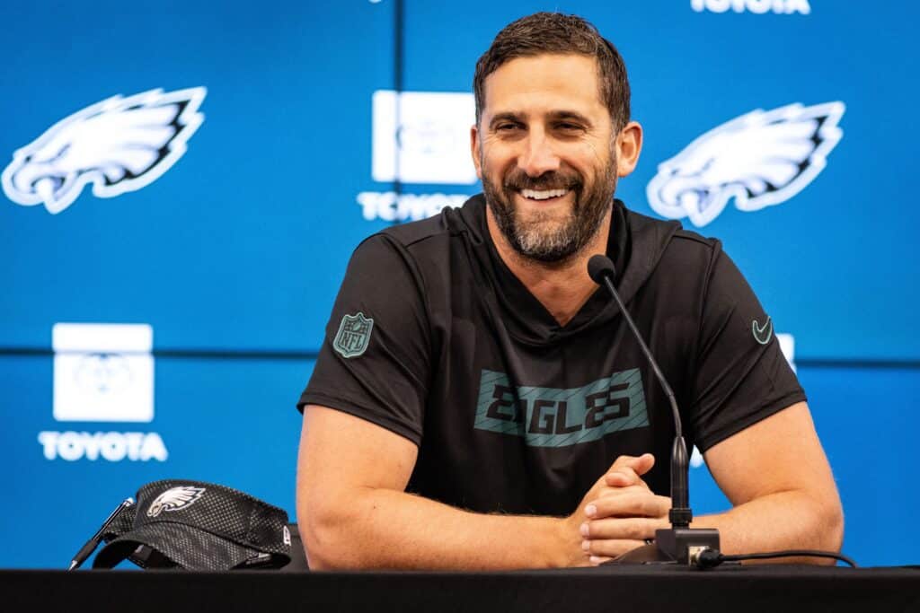 NFL no Brasil: Nick Sirianni p&otilde;e panos quentes em declara&ccedil;&otilde;es negativas de jogador sobre o Brasil