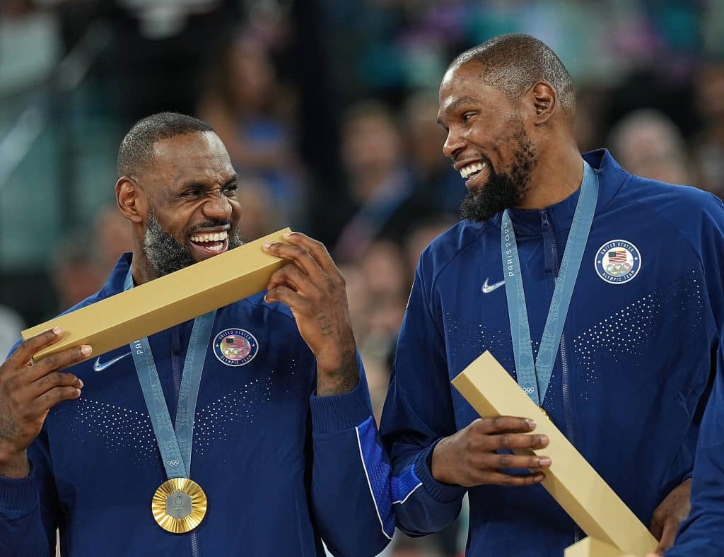 Kevin Durant renova com o Houston Rockets por R$ 486 milh&otilde;es e se torna o jogador mais bem pago da hist&oacute;ria da NBA