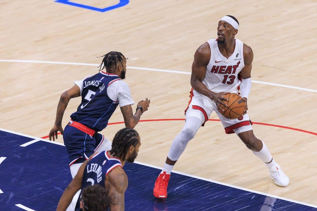 NBA Hoje: Palpites, An&aacute;lises e Tend&ecirc;ncias (01/12/2025)