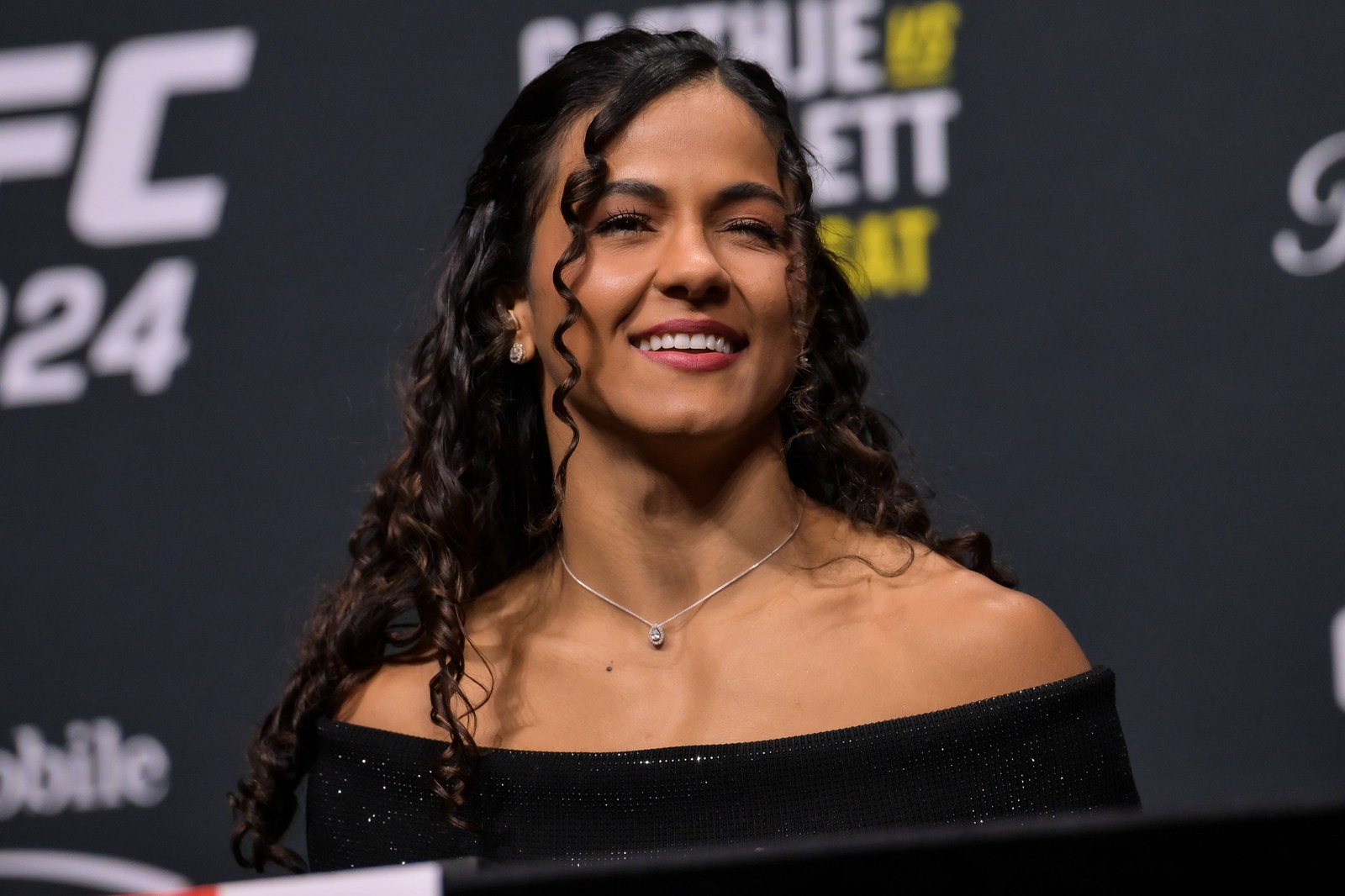 [UFC] UFC 332: Natalia Silva &eacute; campe&atilde; e card bate recorde de nocautes